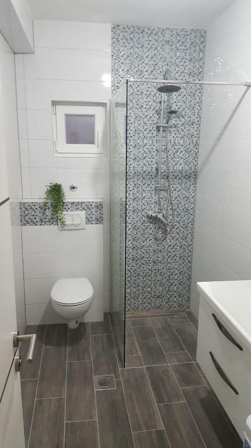 Apartmani Zana Okrug Gornji Esterno foto